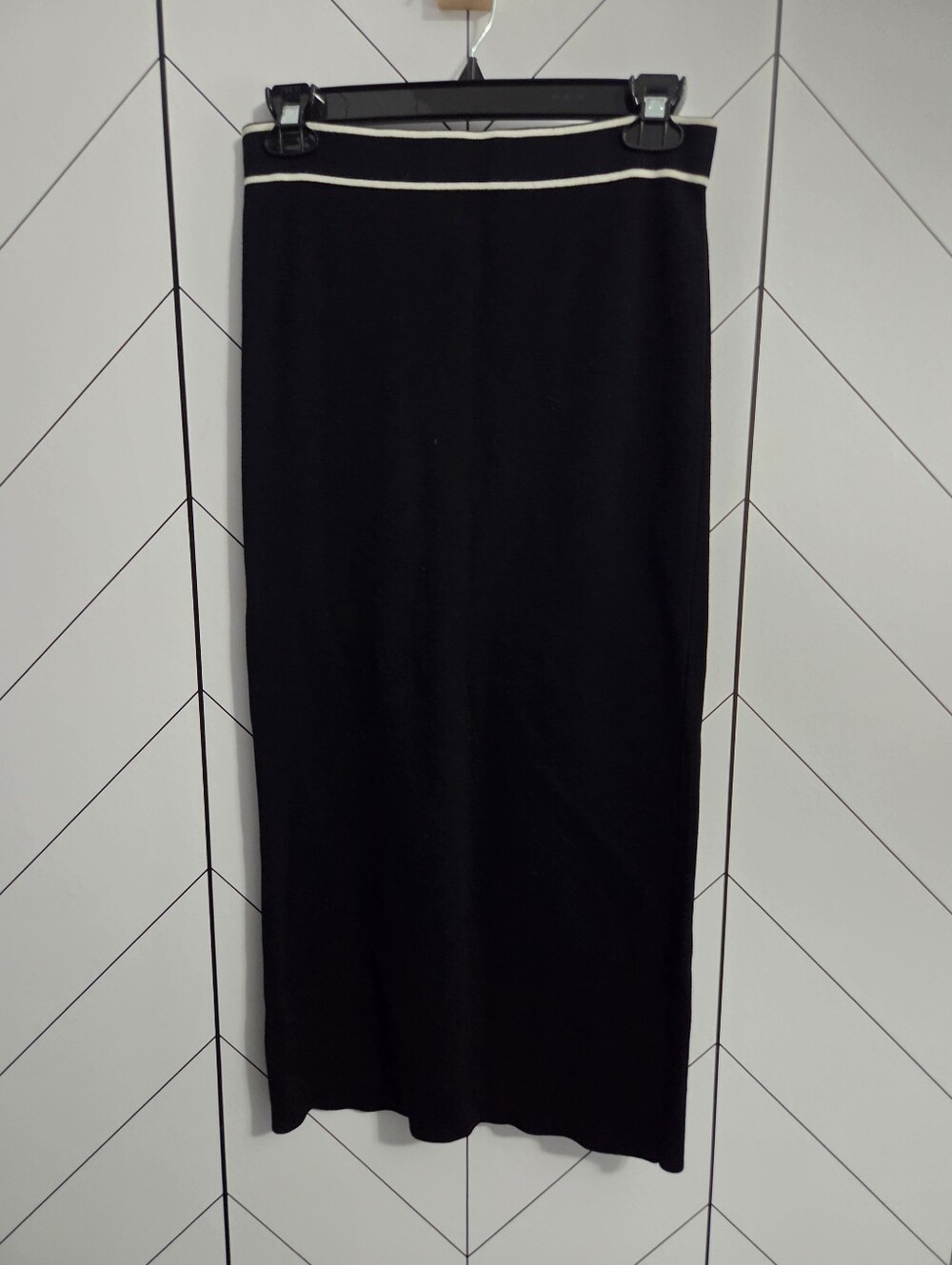 Zara Knit Black Midi Skirt with Striped Waistband - Size Medium (Needs Repair)